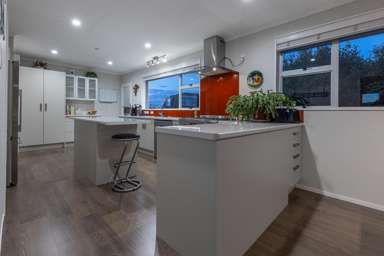 635 Queen Street East_1