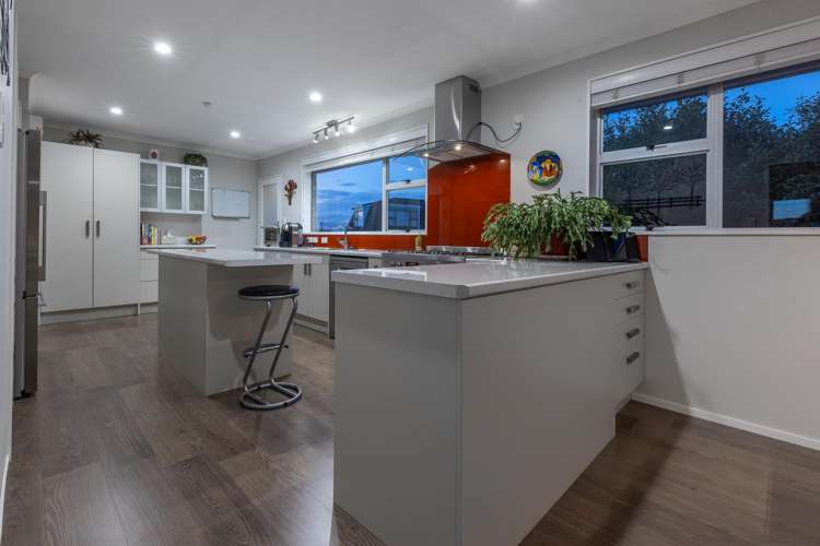 635 Queen Street East Levin_1