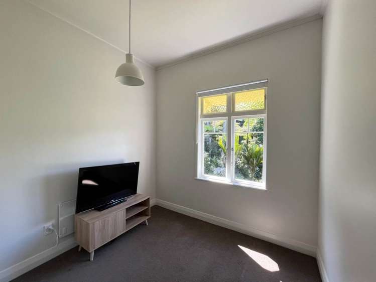 426 Huia Road Laingholm_11