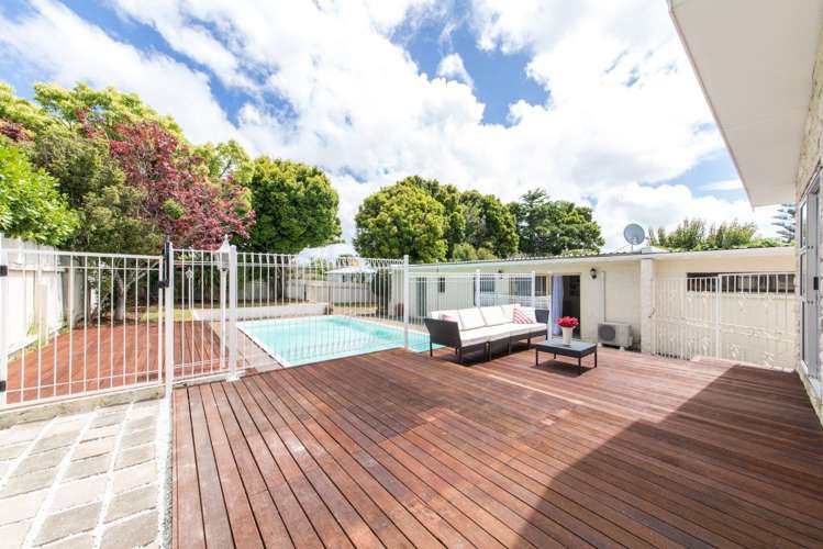 29 Royal View Road Te Atatu South_14