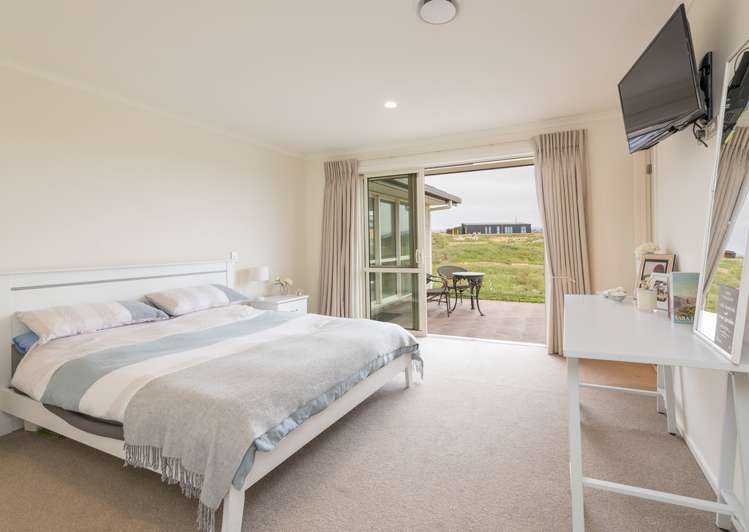 12 Mount Arthur View Redwood Valley_16