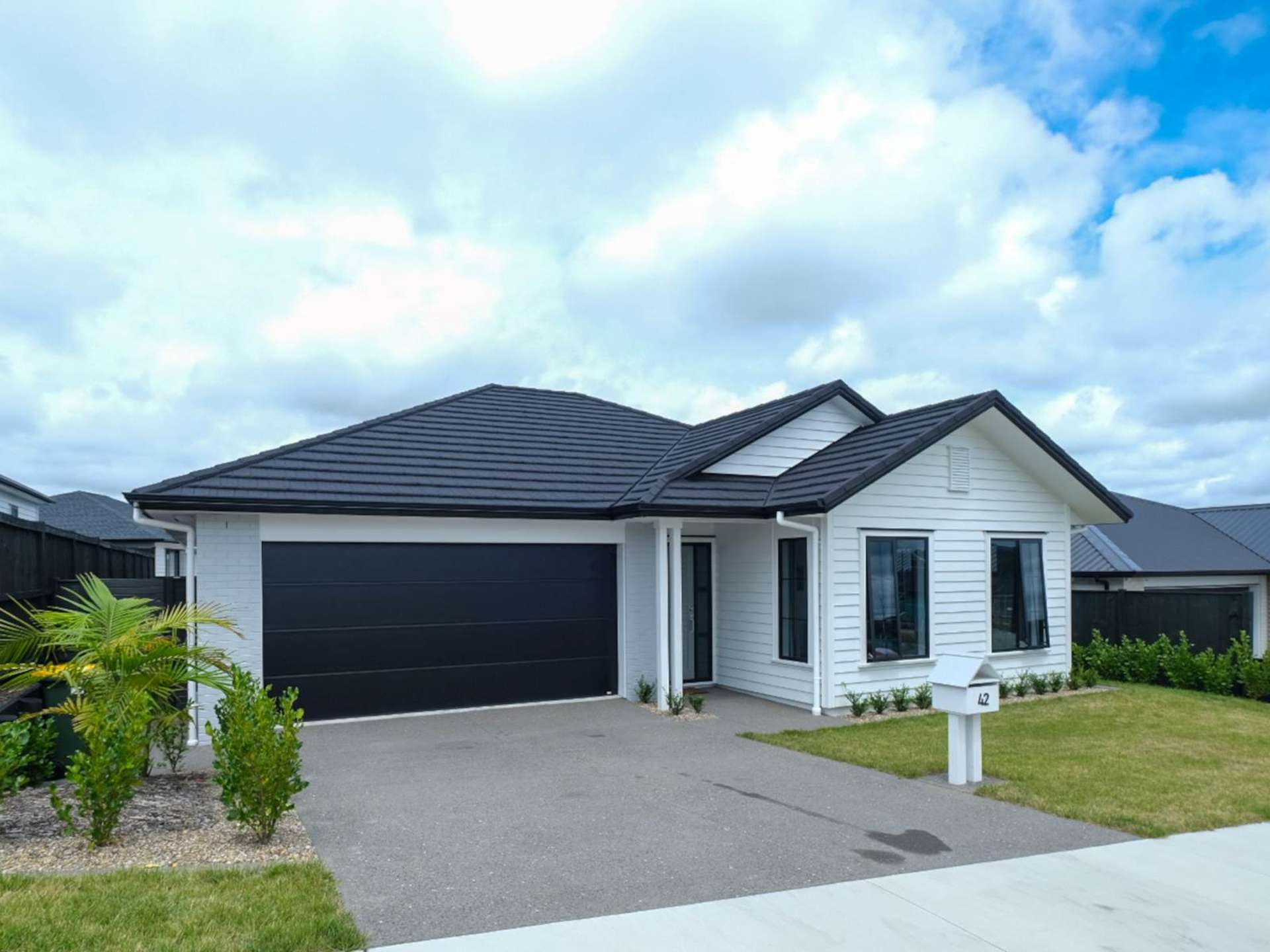 42 Henry Tayler Rise Milldale_0