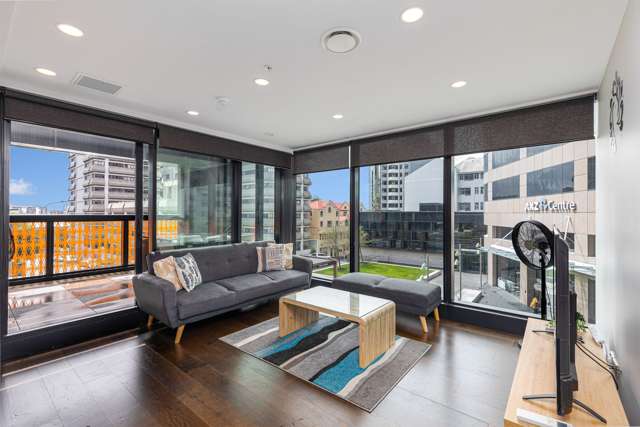 Corner Position - Sunny - Furnished - Modern