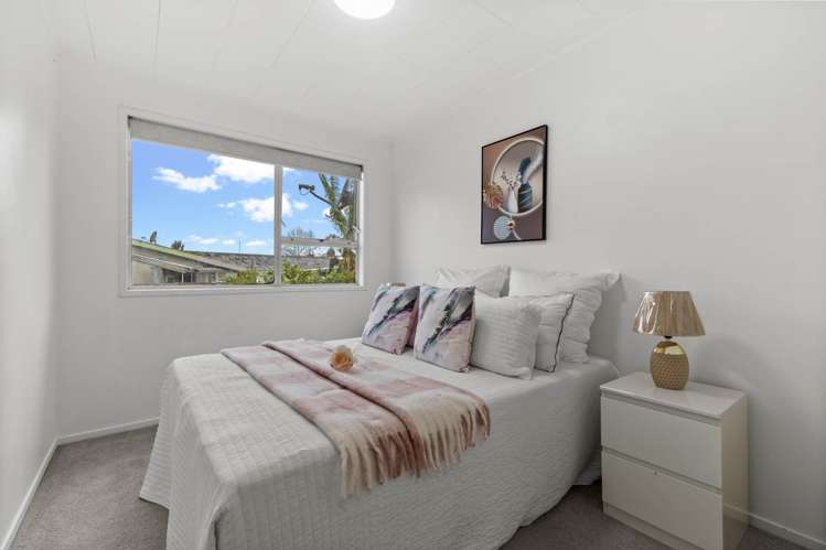 7 Sandrine Avenue Clover Park_12