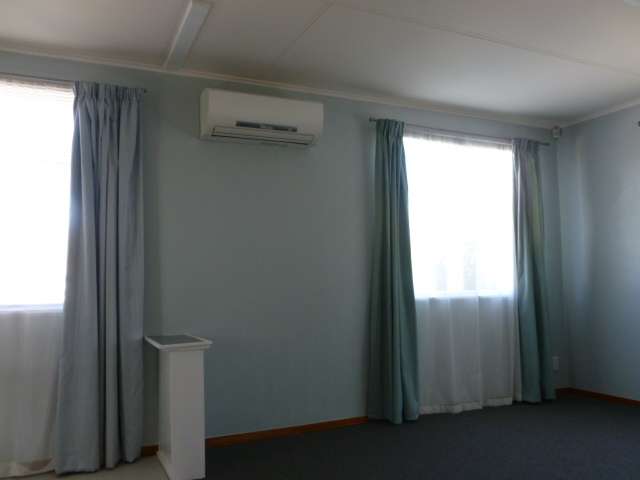 8 McCorkindale Street Feilding_3