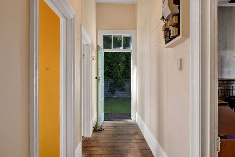 202 Egmont Street Patea_5