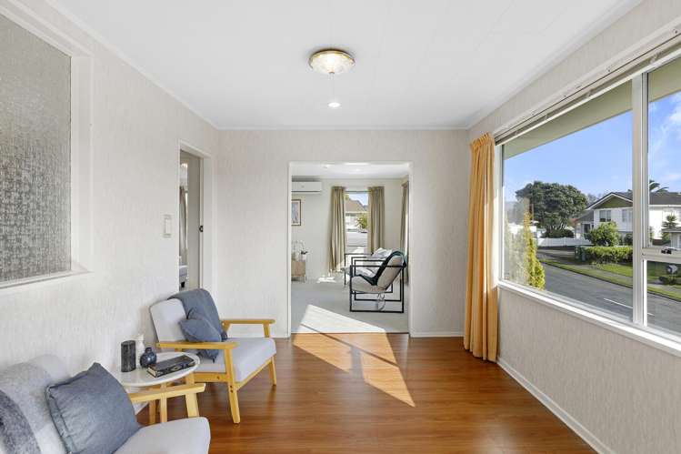 39 Tweed Road Papakowhai_7