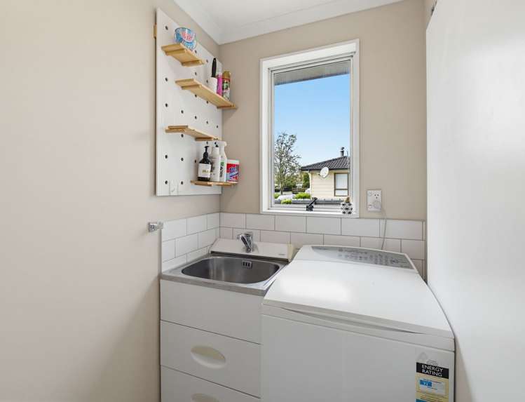 6 Escort Grove palmerston north Awapuni_25