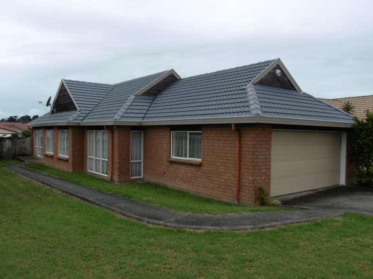 8 Waylen Place Pakuranga Heights_0