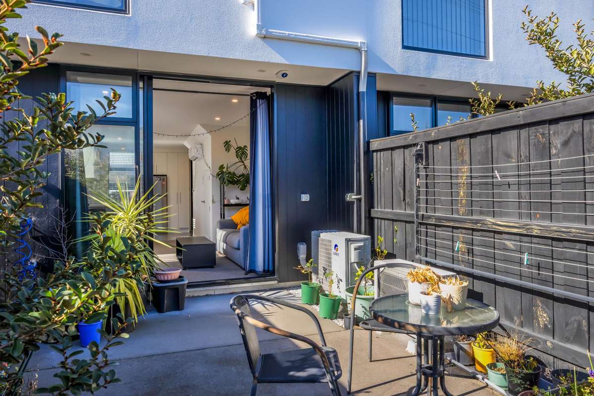 6/63 Poulson Street_5