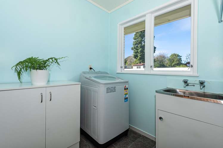 27 Carlton Crescent Kamo_14