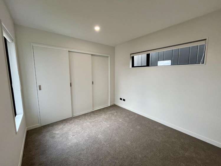 98D Royal Road 11410_9