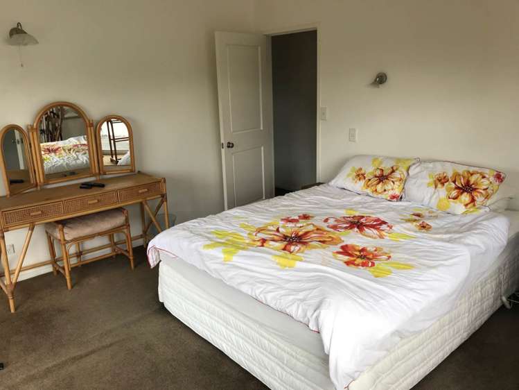 2f Weranui Road Waiwera_15