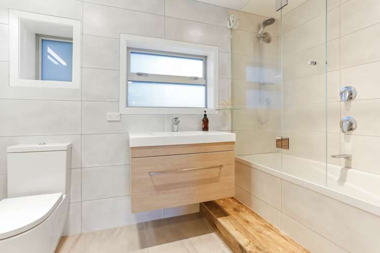 105 Walker Road Point Chevalier_13