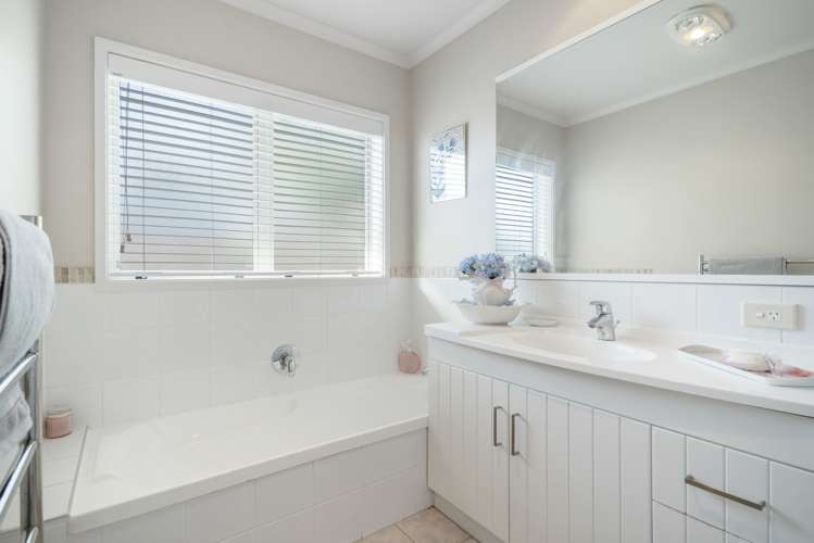 17 Saint Heliers Place Papamoa_17