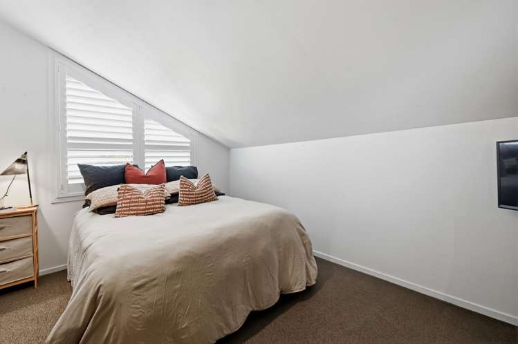 78 Iles Road Lynmore_18