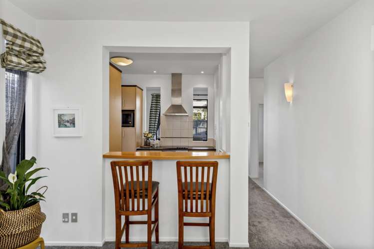 6/2 Armoy Drive East Tamaki_11