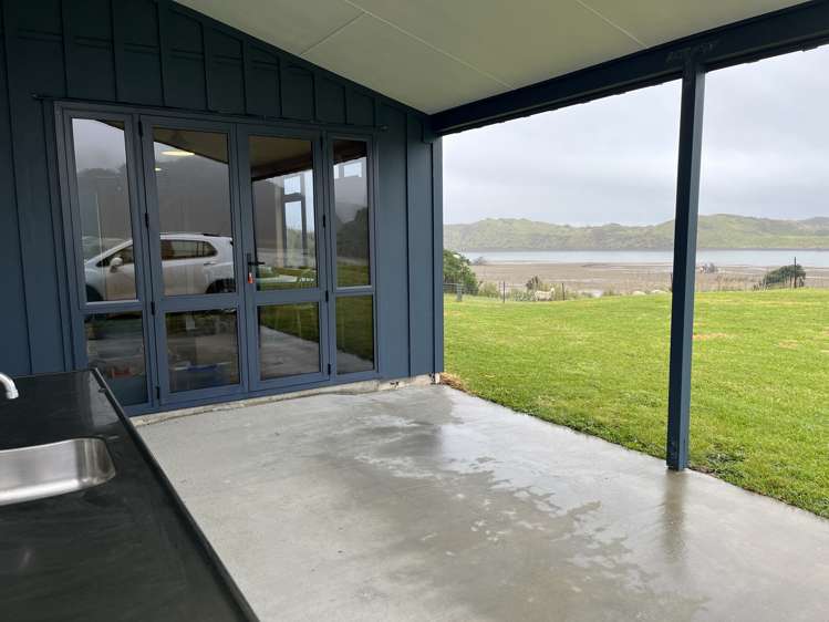 30 Briscoe Street Awakino_23