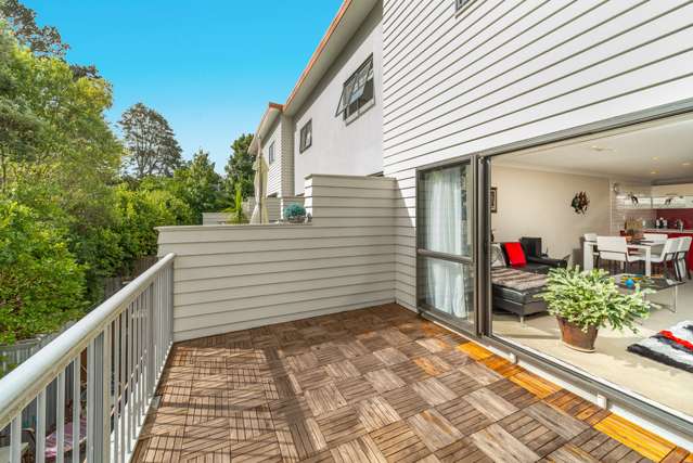 12/46 Carlos Drive Flat Bush_1