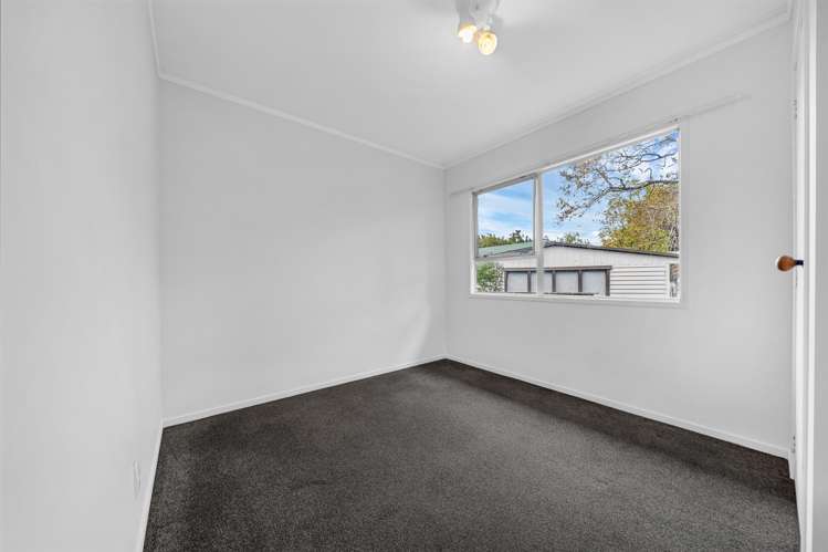 1/11 Hughes Terrace Te Atatu Peninsula_9