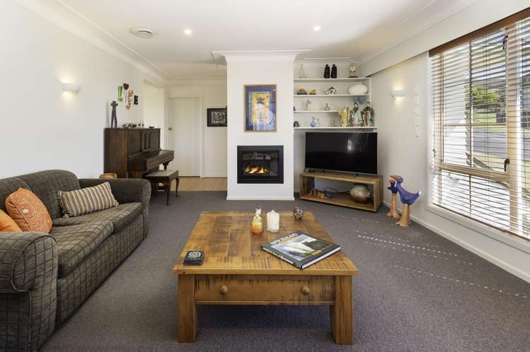 17 Beach Road Mellons Bay_9