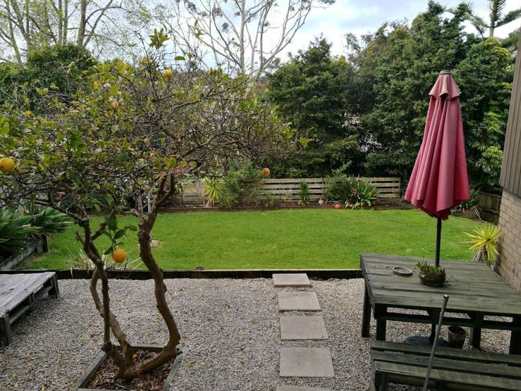 24 Nutsey Avenue Northcote_11