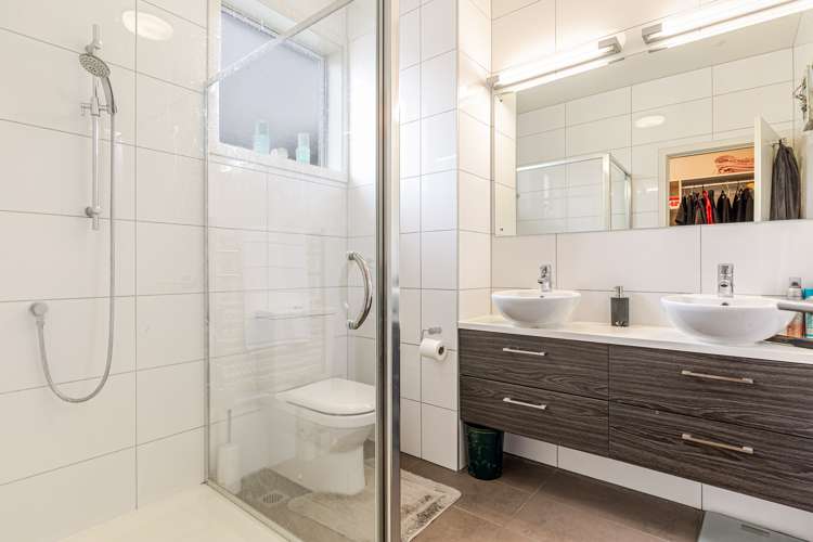 1 Park Lane Orewa_16