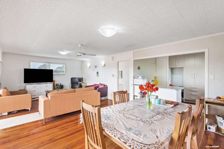 12 School Road Te Atatu South_6