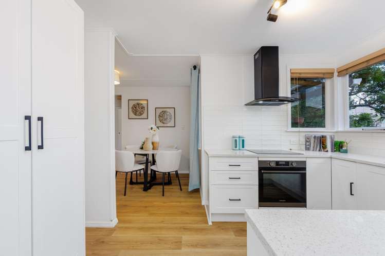 27a Langton Road Stanmore Bay_10