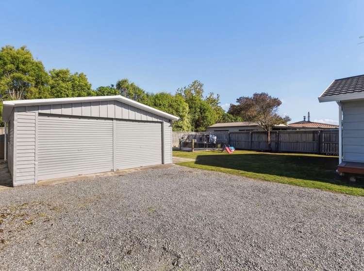 23 Lord Auckland Road Wakefield_13