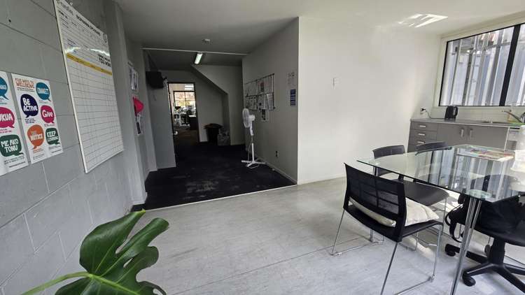 Level 1, Suite 2/1277-1279 Cameron Road Tauranga Central_3