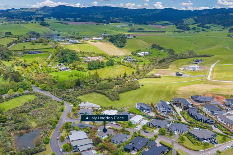 4 Laly Haddon Place Matakana_21