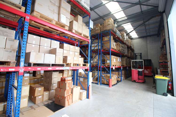 4/11 Orbit Drive Albany_5