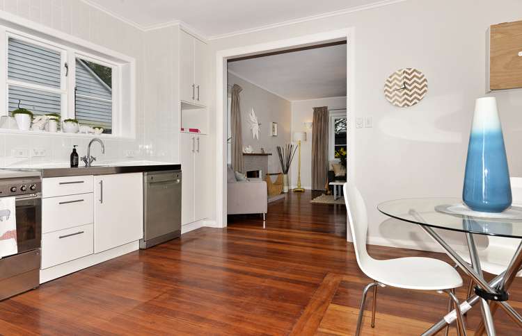 8 Owairaka Avenue Mount Albert_9