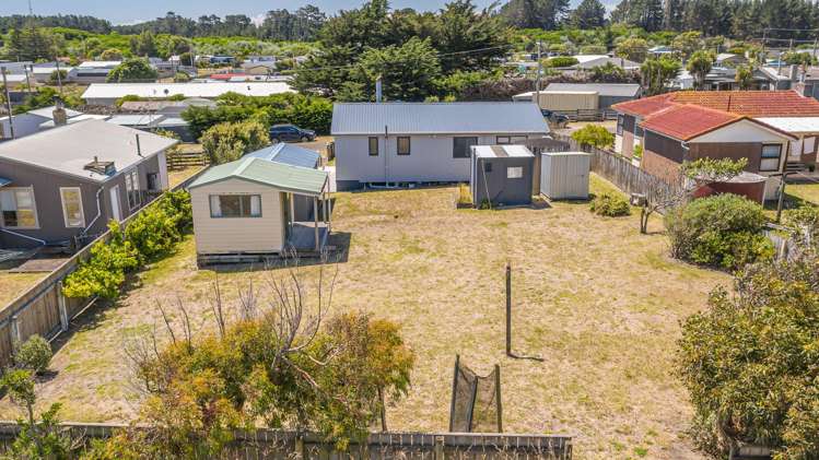 28 Ngatiawa Street Himatangi Beach_15