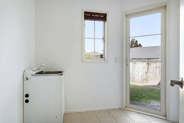 1 Scarlet Oak Drive Schnapper Rock_26