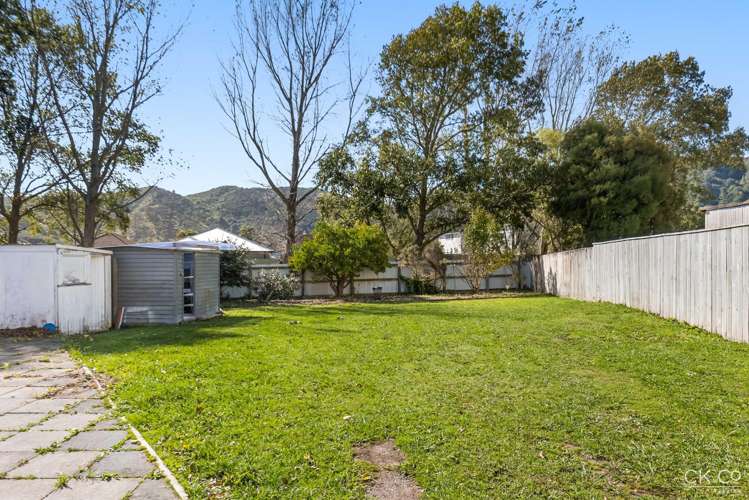 39 Prouse Crescent Naenae_11