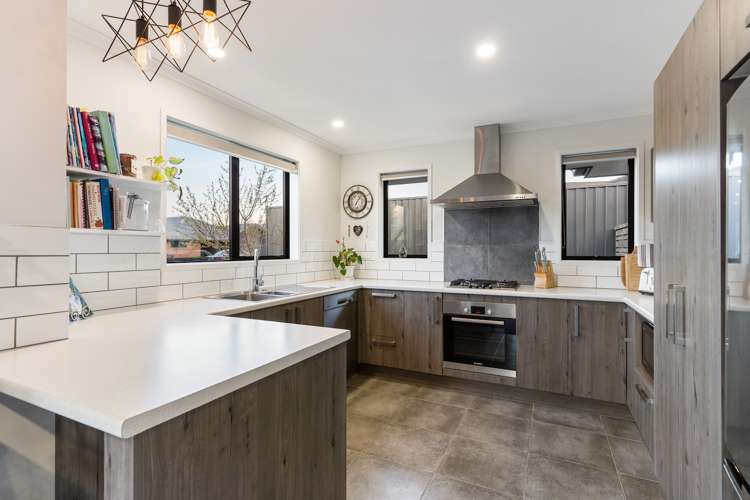 1 Shea Lane Pyes Pa_5