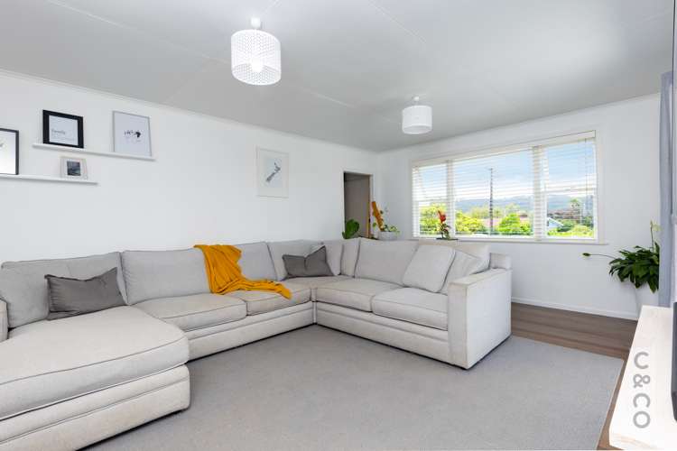 38 Queen Street Riverhead_16