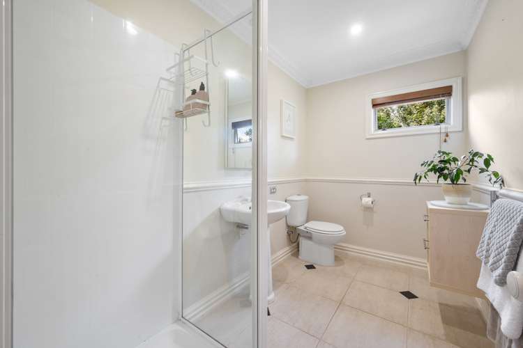 33 Seymour Road Mellons Bay_29