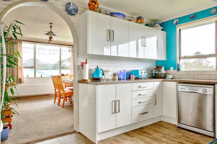 7 Cook Street Carters Beach_12