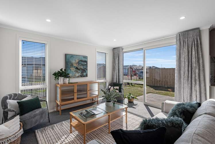 181 Falcons View Drive_5