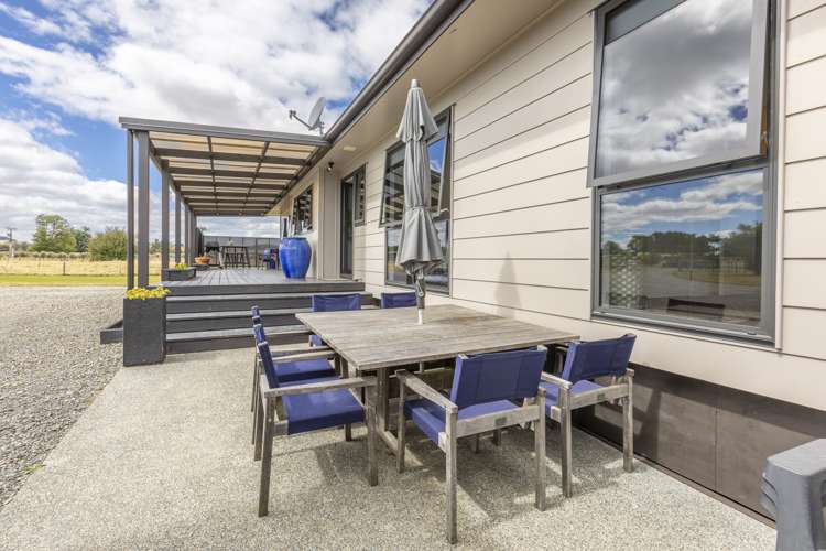 1 Elm Place, RD4 Waipukurau_24