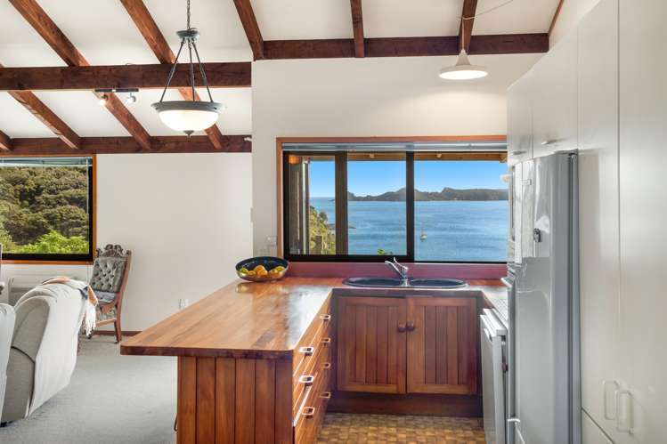 2 Queens View Road Russell_9