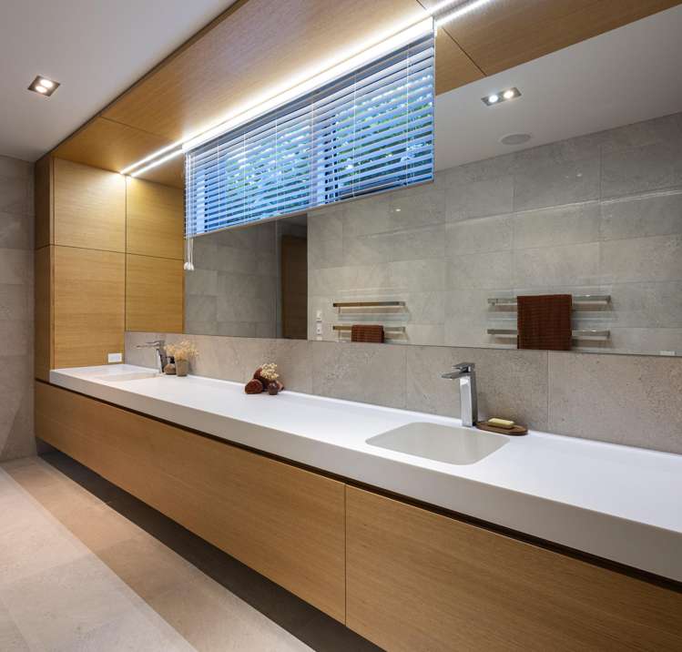 363 Peninsula Road Kelvin Heights_10