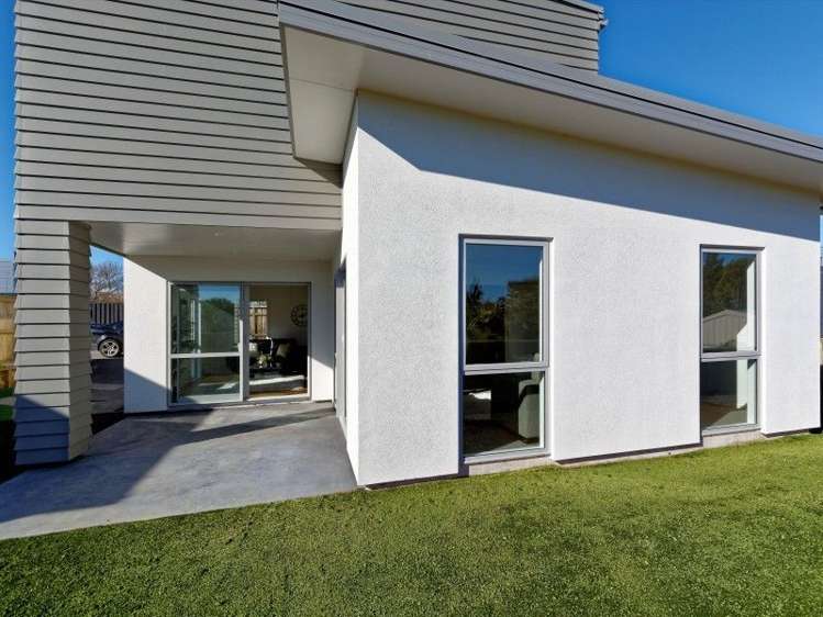 55a Lake Crescent Hamilton Lake_14