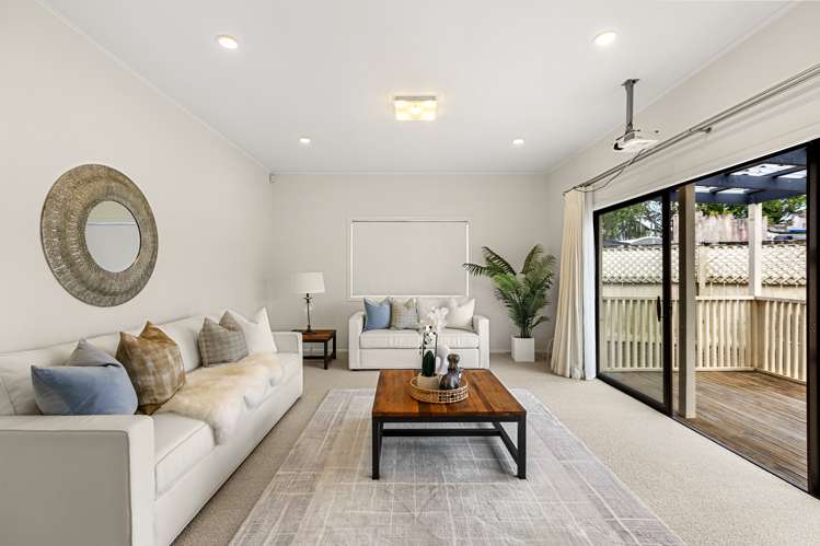 1042 Great North Road Point Chevalier_5