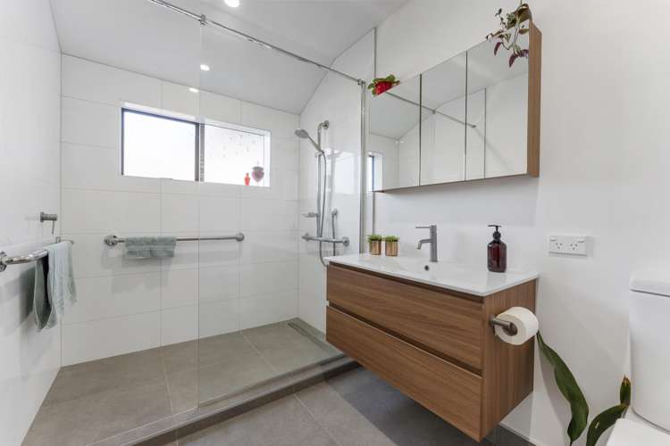 102 Barrett Road Whalers Gate_12