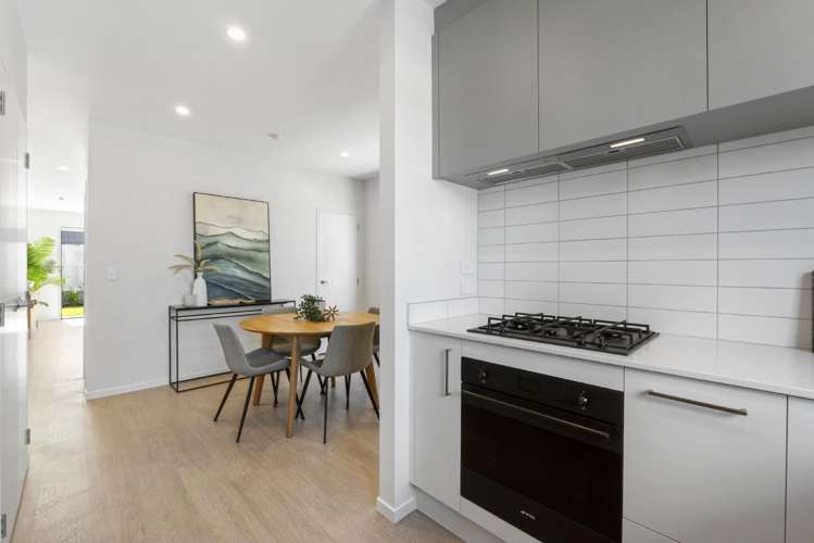 10 Paraone Crescent Conifer Grove_6