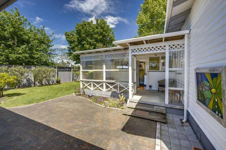 1209 Caroline Road Mayfair_4